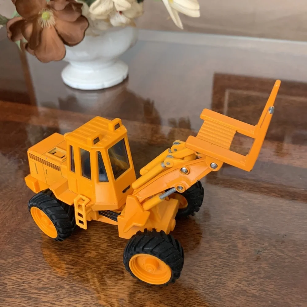 Fork Lift Construction Farm Vehicle Metal Toy Tractor Diecast Truck Vintage